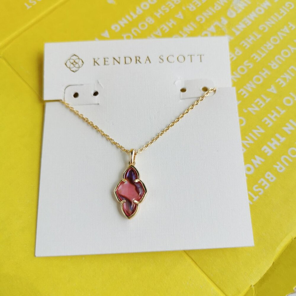Kendra Scott Framed Abbie Light Burgundy Illusion Pendant Necklace - Gold New